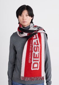 Diesel HAMID - Šal - 42a