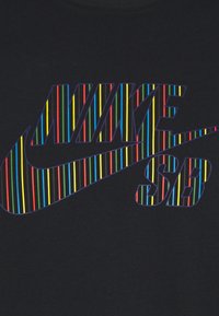 Nike SB Camiseta estampada - black