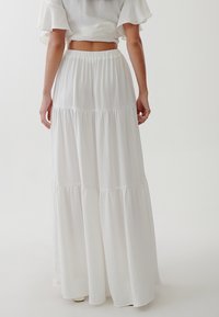 TUSSAH MILLY  - Maksi svārki - white