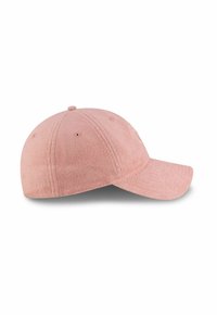 Rosa, texturiertes Stoff-Baseballcap mit einem gebogenen Schirm, sechs Belüftungsöffnungen und einem kleinen auf die Vorderseite gestickten Logo.
