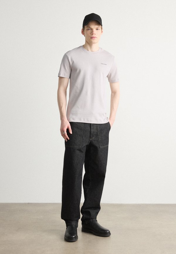 MICRO LOGO - Basic T-shirt - dove2