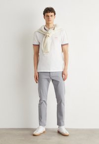 HUGO DAVID - Chino - medium grey