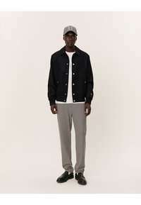 Les Deux RHETT VARSITY - Bomber tipa jaka - black