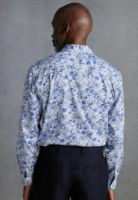 Next SIGNATURE GEOMETRIC  SINGLE  REGULAR FIT - Krekls - blue floral