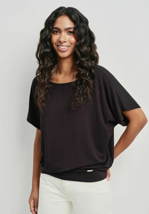 OCHNIK T-shirt basic - black