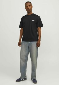 Jack & Jones JORVESTERBRO BACK SS CREW NECK  - Print T-shirt - black
