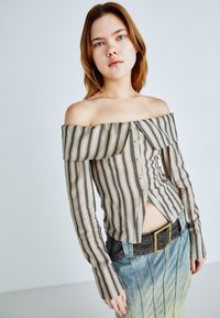 Jaded London OFF SHOULDER  - Gombos blúz - multi