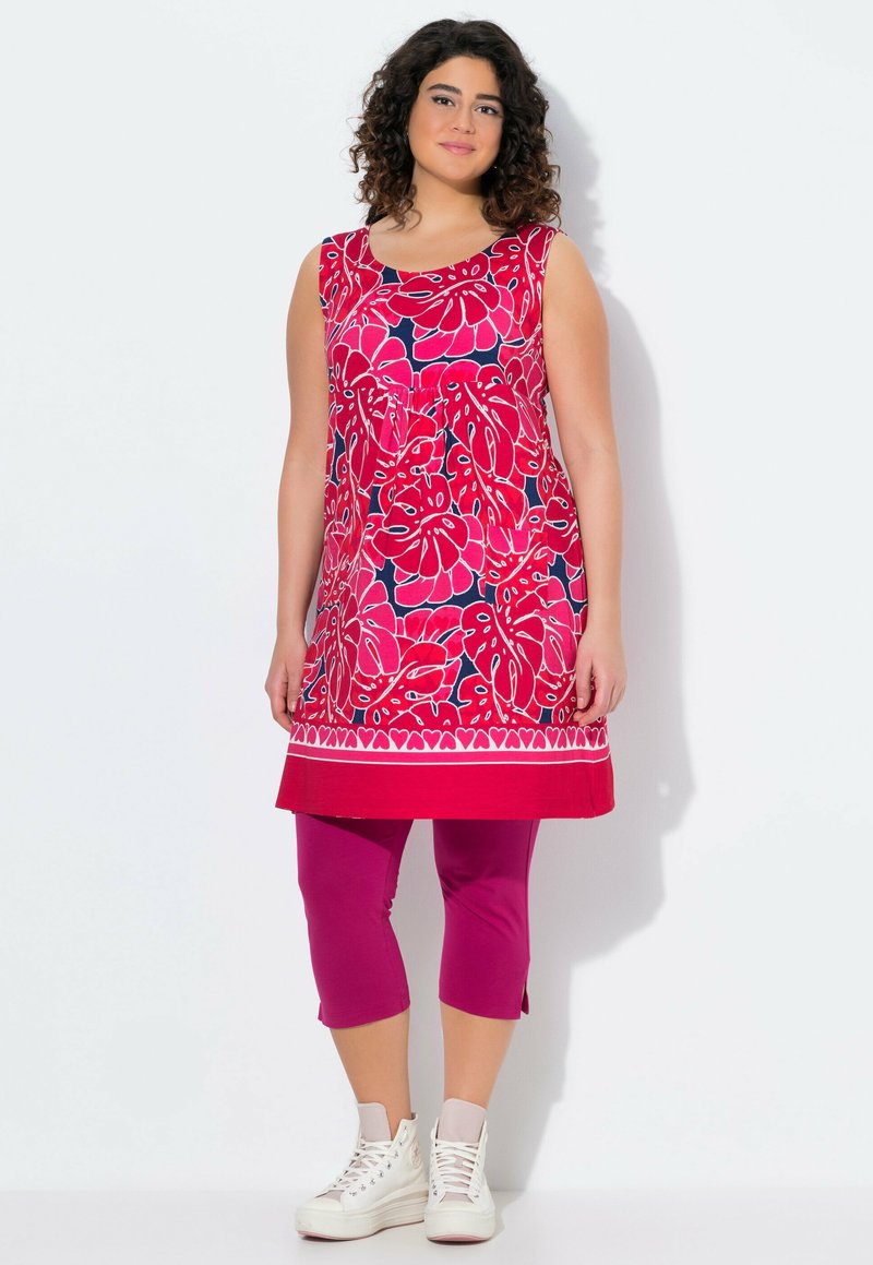 Ulla Popken GEOMETRIC SLEEVELESS SWING - Trikoomekko - dark raspberry