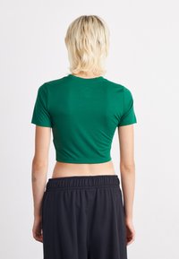 Nike Sportswear Pamata T-krekls - gorge green