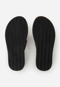 Thumbnail Image 5