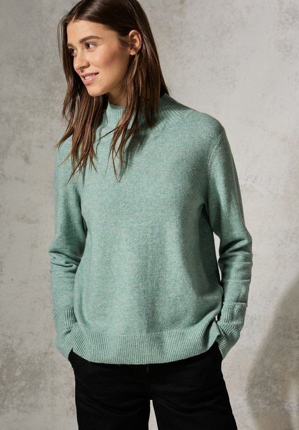 MIT STEHKRAGEN - Strickpullover - grün