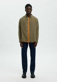 Selected Homme SLIMOWEN-BRUSHED NOOS - Skjorta - khaki