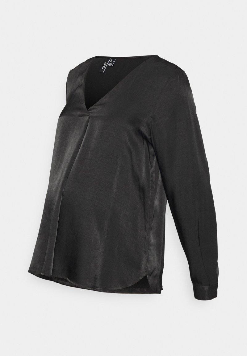 Blusa preta de manga longa com decote em V, confeccionada em um tecido brilhante e suave. Apresenta fendas laterais e uma bainha curvada.