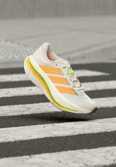 adidas Performance ADISTAR BYD 2 M