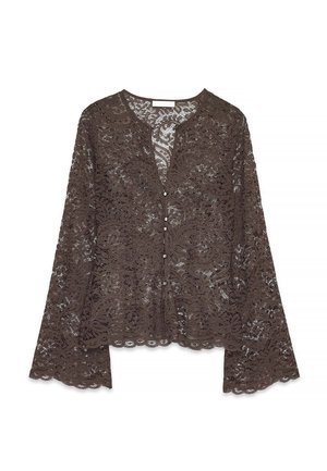 Blusa in pizzo marrone con scollo a V, maniche a campana lunghe e chiusura con bottoni. Presenta motivi floreali e bordi scallop lungo l'orlo.