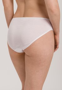 Hanro SEAMLESS MIDI - Slip - white