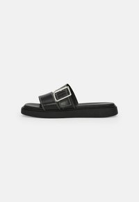 CONNIE - Sandalias de dedo - black/white