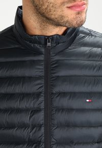 Tommy Hilfiger Dunjakker - black