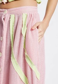 Be Sunset RIPPLE - Falda larga - pink