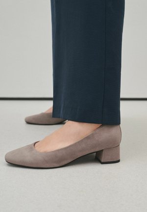 Next, Pumps - taupe