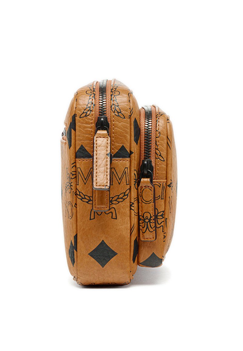 MCM AREN VISETOS SML - Umhängetasche - cognac - Zalando.de