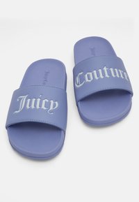 Juicy Couture CARMEN COLLEGIATE SLIDER - Baseina iešļūcenes - easter egg