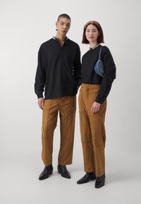 Sister Jane CLAY PATCHWORK TROUSERS UNISEX - Housut - tan