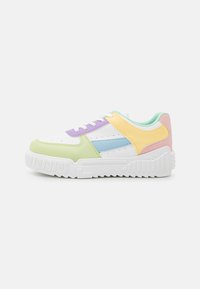 Não selecionado, multi-coloured