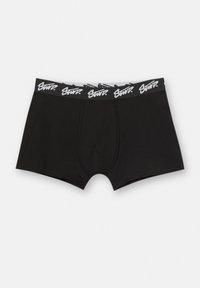 Czarne bokserki z białym paskiem na talię z powtarzającym się logo. Tkanina wydaje się gładka z lekką rozciągliwością.