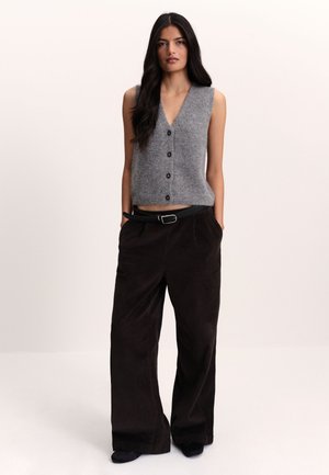 THE SET, REGULAR FIT - 2 PACK BRUSHED KNITTED WAISTCOATS - Chaleco - charcoal grey navy blue