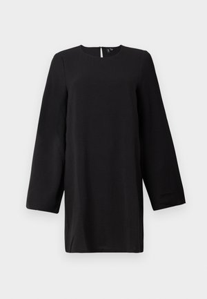 Melnas garas piedurknes tunika ar apaļu apkakli, taisnu griezumu un atpakaļ pērlītes detaļu. Teksturētais audums piešķir vizuālu interesantumu.