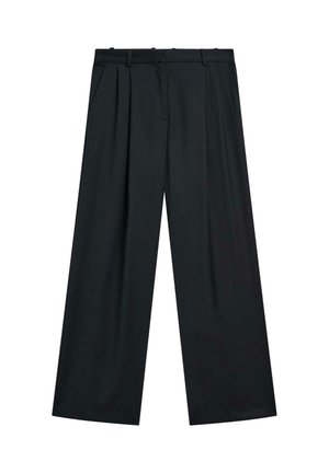 Schwarze weit geschnittene Hose mit gefaltetem Vorderteil, Taillenbund mit Gürtelschlaufen und seitlichen Taschen. Hergestellt aus einem glatten Stoff mit einem schlichten Design.