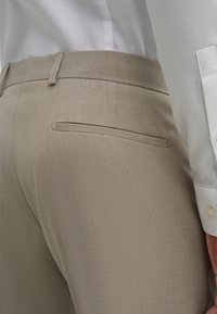 Strellson MELWIN - Stoffhose - beige