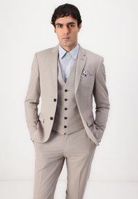 Isaac Dewhirst THE FASHION NOTCH SLIM SUIT - Κοστούμι - taupe