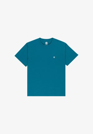 Solides kurzärmeliges T-Shirt mit Rundhalsausschnitt in Türkis, mit kleinem weißem runden Logo auf der linken Brust und aufgedrucktem Markennamen im Krageninnenseite.