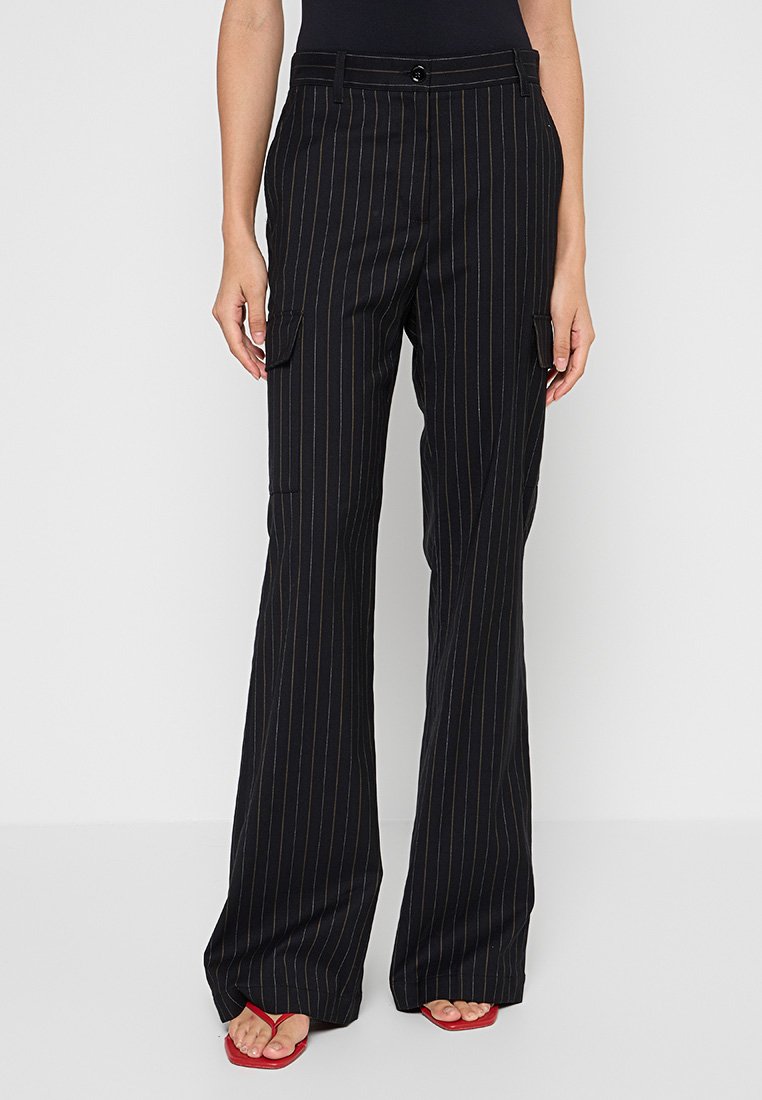 MM6 Maison Margiela Cargobroek zwart MM6 Maison Margiela Cargobroek zwart