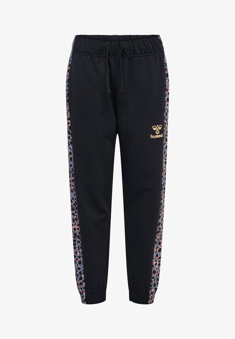 Schwarze Sweatpants mit einem elastischen Bund, seitlichen Leopardenmuster-Panels in Blau und Orange sowie einem goldenen Logo auf der linken Vorderseite.