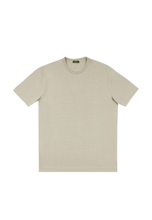 Camiseta de manga corta beige, hecha de suave algodón, con un cuello redondo y costuras limpias, diseñada con un corte holgado y un detalle minimalista.