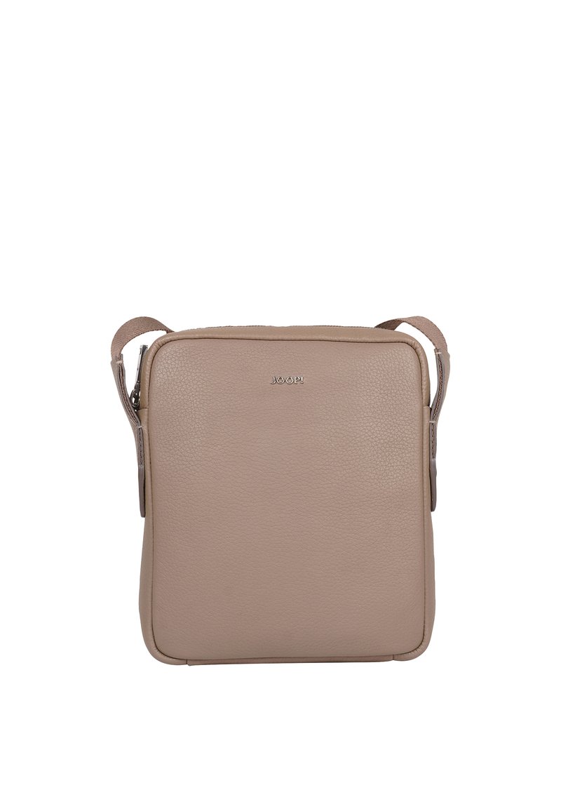 Borsa a tracolla in pelle beige con una texture liscia, forma rettangolare e chiusura con zip. Presenta una tracolla regolabile e un logo del marchio discreto.