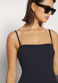 Seafolly SEA DIVE DD BANDEAU ONE PIECE - Maillot de bain - black
