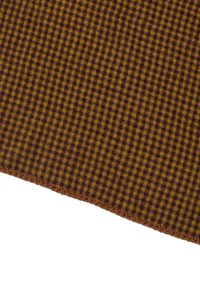 Tarkoitukseen sopiva tarkastettu kangas ruskeassa ja sinapinkeltaisessa, jossa on ruudukkomuotoinen kuvio, pehmeä rakenne ja hevonkynän reuna. Sopii erilaisiin tekstiilisovelluksiin.