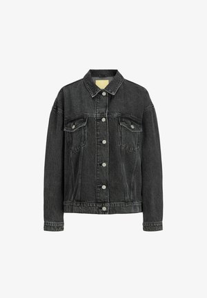 Črna denim jakna s ostrim ovratnikom, dolgimi rokavi in dvema žepoma na prsih. Ima srebrne dodatke in rahlo obrabljeno teksturo.