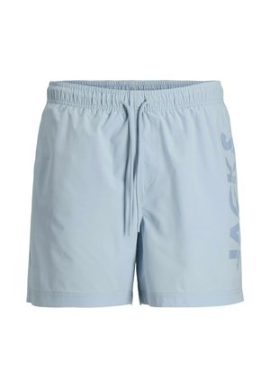 Shorts de bain bleu clair avec taille élastique, cordon de serrage et logo vertical discret sur la jambe droite.