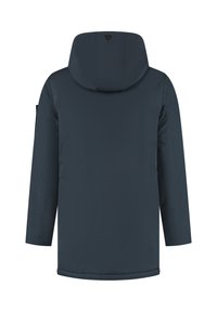 Marineblauwe outerwear met een capuchon, voorzien van een gladde textuur, lange mouwen en een ritszak op de linkerarm. Eenvoudig en functioneel ontwerp.