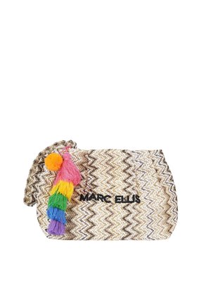 Bustina intrecciata con motivo a zig zag con scritta "MARC ELLIS" e nappina color arcobaleno e pompon arancione attaccati al lato.