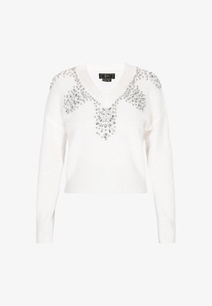 Maglione bianco a maniche lunghe con scollo a V, arricchito da gemme d'argento disposte a grappolo attorno al collo e alle spalle.