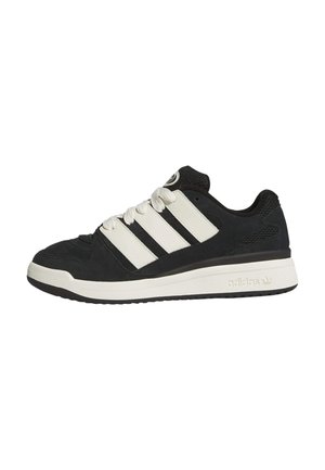 Trainers - core black/off white/off white