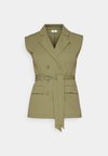 JDYGIA LIFE BELT WAISTCOAT - Strukirani kaput - deep lichen green
