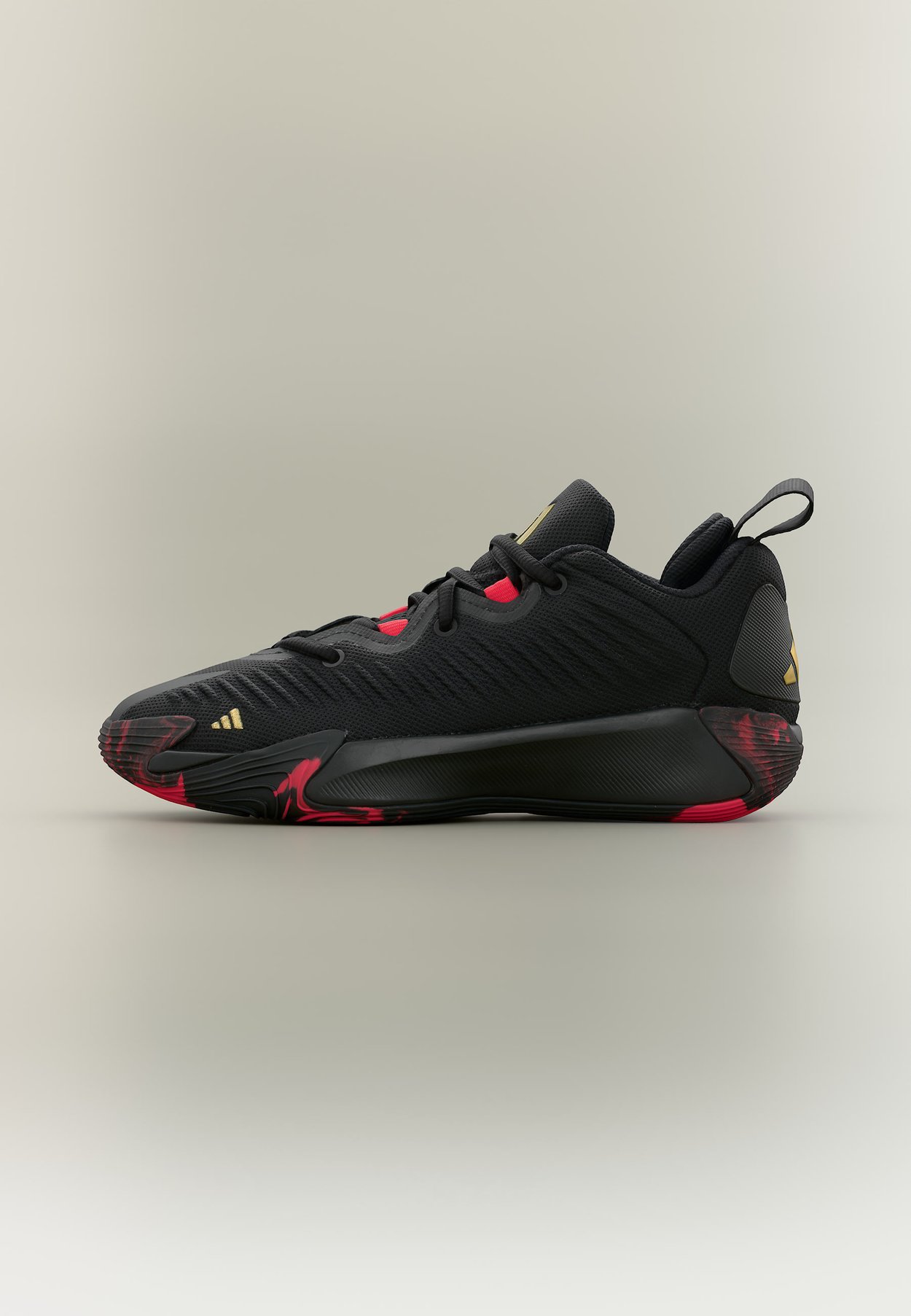 adidas INITIATION UNISEX - Basketball shoes - core black/gold-coloured metallic/pure ruby