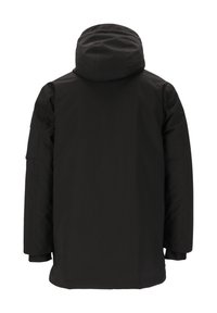 Mustat vedenpitävät takki, jossa on huppu, pitkät hihat ja suora leikkaus, pääasiassa sileä tekstuuri ilman näkyviä kuvioita tai yksityiskohtia.